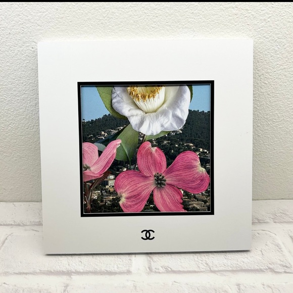 Chanel Spring - Summer 2024  Ready -to- wear Book - Picture 2 of 8